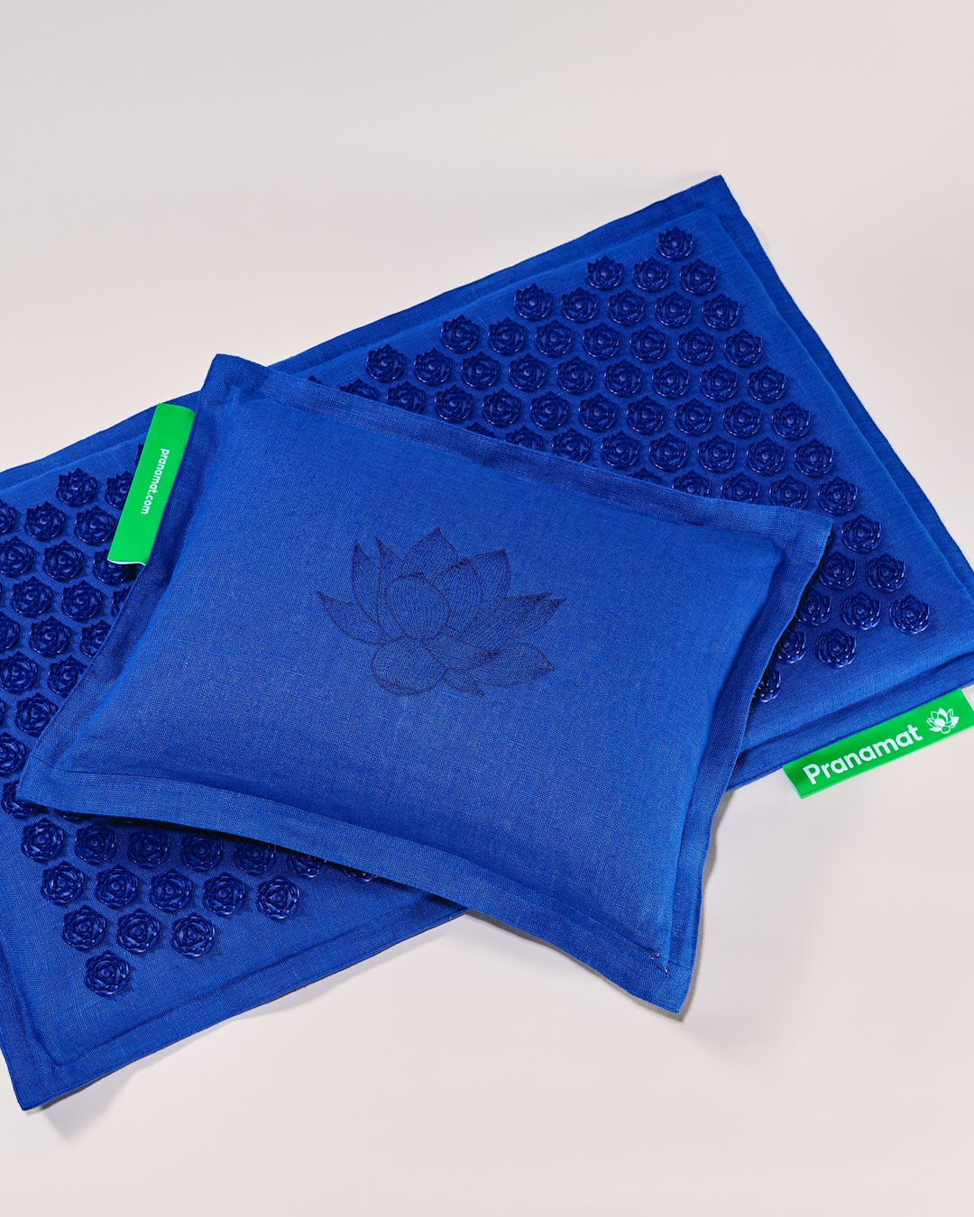 Tapis + coussin (Bleu Monaco)